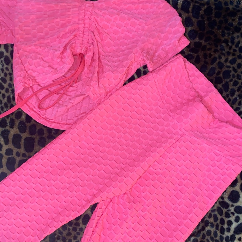 Women’s Scrunch Workout Set